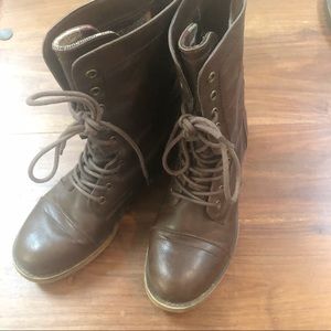 Madden Girl Brown Plaid Combat MAAVIN Boots 8.5